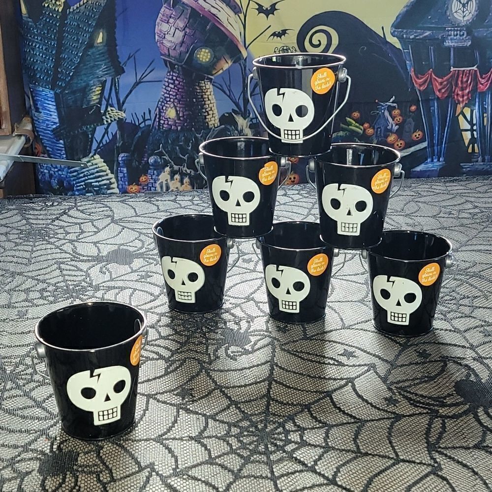 7 Metal Glow in the Dark Skull Buckets with Handle